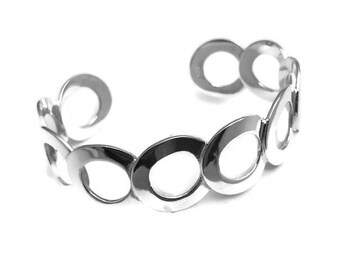 Sterling silver Circle style modern bangle