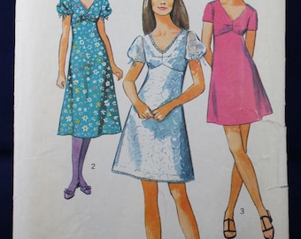 1970's Dress Sewing Pattern in Size 12 - Simplicity 8732