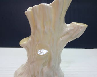 Irish Belleek 542 Tree Trunk Vase 3rd Green Mark