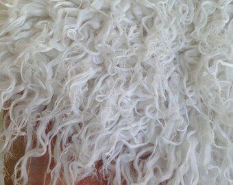 Blanc de blanc - Super long and curly 80mm pile white synthetic mongolian faux fur fabric -1/4m