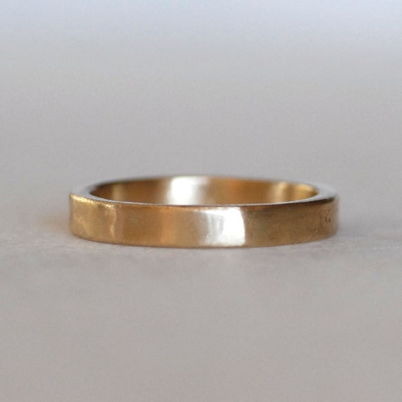 Classic Gold Wedding Band 3mm Wide Unisex Band