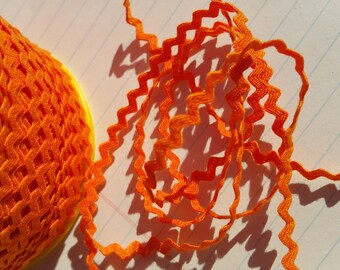 ORANGE Mini Rick Rack - Crafting Sewing Ric Rac Trim - 11/64" Wide - 10 Yards