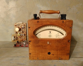 Voltmeter,vintage instrument,voltmeter of 1947,gift for a man,steampunk, rare thing.