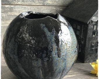 Height 17 cm ceramic stoneware ceramic planter or Vase stand