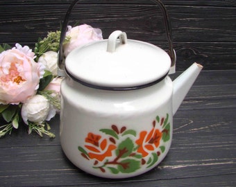 White Vintage Enamel Tea Kettle Old Shabby Chic Enamel Teapot Retro Enamelware Rustic Decor Farmhouse Decor USSR Tea Kettle Country Kitchen