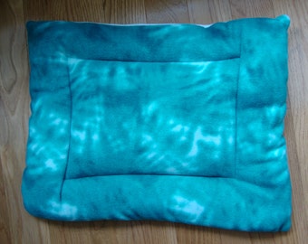 Teal Tye Dye Puffy Pet Bed