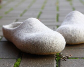Men felted wool slippers, gift for Dad, ready to ship size US 11.5 EUR 45, natural house shoes, unisex slippers, valenki, houseshoes clogs