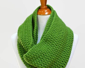 Kelly Green Infinity Scarf, Crochet Scarf, Crocheted Scarves, Circle Scarf, Knit Scarf, Loop Scarf, Green Scarf, Women's, Fashion, Winter