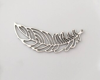 Maxi silver feather pendant