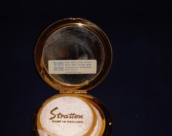 Stratton powder compact