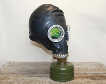 Vintage Soviet Army Gas Mask ... Military ... Gothik ... USSR ... Russian ... punk