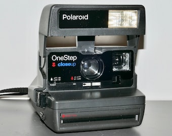 Polaroid OneStep closeup with flash and closeup lens - Great Working Instant Film Camera - Great Student Polaroid Camera