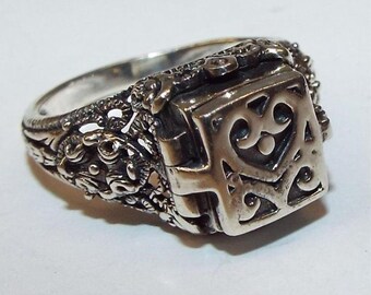 Intricate Sterling Prayer/Poison Ring. Marked 925