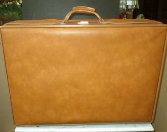 Dads Grads Sale Hartmann Belting Leather Large Suitcase With Brass Hardware - VGC