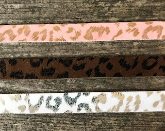 Faux Leather Leopard Choker