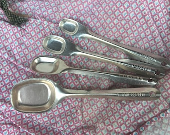 Vintage Measuring Spoons & Tiny Sauce Pan