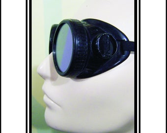 Vintage Welding Goggles Black Metal With Black Accent. Green Lenses. Original Adjustable Strap