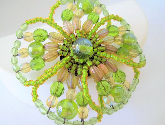 Peridot Glass Bead Brooch, Bendable Flower Shape, Elegant Pin