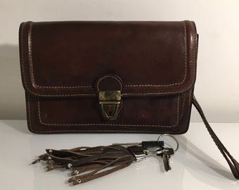 Vintage brown leather small size wristlet