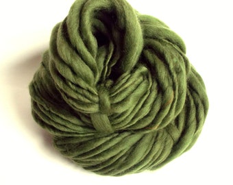 Chunky yarn merino wool yarn hand dyed yarn handspun yarn chunky wool bulky yarn weaving yarn thick and thin yarn chunky art yarn thick yarn