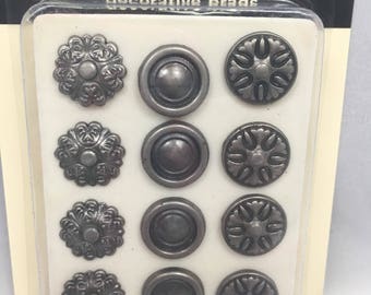 Making memories decorative Brads -Pewter