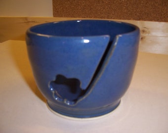 Stoneware daisy cutout yarn bowl