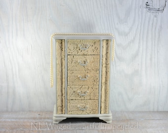 Shabby chic jewelry box, Large Jewelry Box, jewelry organizer, jewelry holder with vintage lace