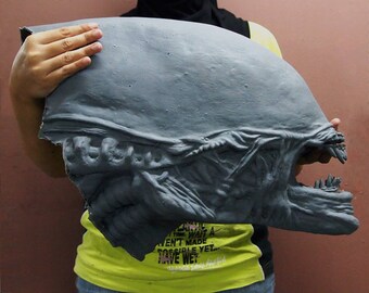 Alien VS Predator Prop Unpainted !