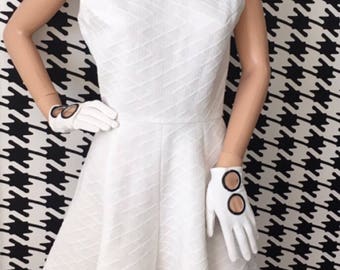 Vintage mod black and white gloves