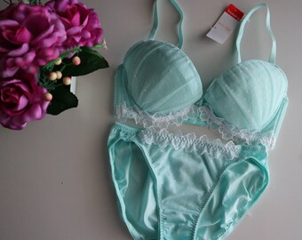 New Set Triumph Underwire Blue Padded Lace Bra Brassiere JAPAN E65