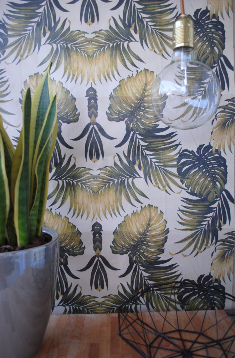 Vintage Tropical Wallpaper