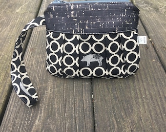 Pleated wristlet / zipper pouch / small bag / echino fabric