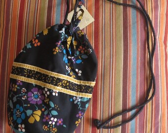 Little black bag "Unic" vintage floral fabric