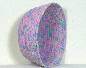 Coiled Fabric Basket, Clothesline Basket, Batik Fabric, Round Bread Basket, Coiled Rope Basket, Farmhouse Basket, Washable Basket
