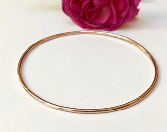 Solid Rose Gold Bangle. 14K Solid 14 Gauge/1.63mm Thick Full Round Wire Smooth or Hammered 14K Solid Gold Bangle Heirloom Quality Marked 14K