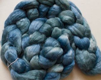 Superwash wool/Tencel Roving, 60/40, 4 oz - Sky Tonal