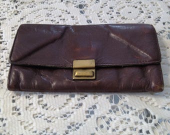 Vintage Shabby Chic Soft Leather Wallet with 3 Compartments Plus a Zippered Space