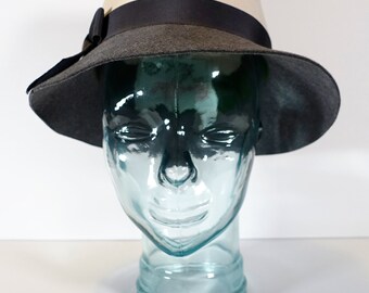 60s Creamy White Dark Steel Grey Felted Wool Side Bow Cloche Bucket Hat Frank Olive