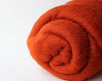 Needle felting wool, 1 oz, rust. Maori wool blend of coopworth and corriedale. Needle felting supplies. Carded wool batts. Batting.