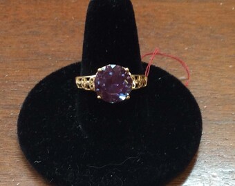 10K gold beautiful simulated sapphire ring. Size 8