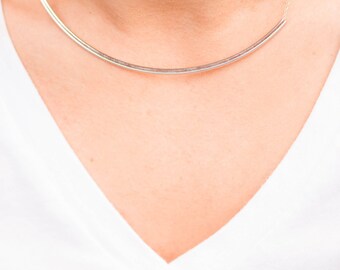 SALE! Half off! Reg. 48 Curved Bar Necklace // Silver Tube Necklace // Sleek Collar Necklace