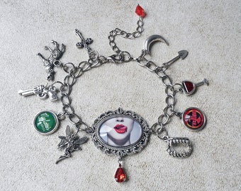bracelet charms True Blood cameo silver tv series fangtasia merlottes sookie stackhouse bill compton eric northman vampiro gothic horror
