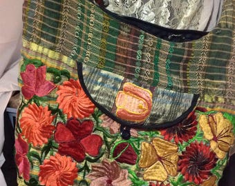 Vintage 1990/bag strap/Style fabric and embroidery/Gypsy/Vegan Boho / hippie