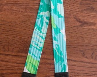 CAMERA STRAP in Lilly Pulitzer First Impressions Blue