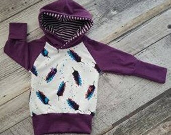 Hoodie feathers, purple and lined hood