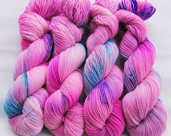 Handdyed SockYarn, 75 Wool, 25 Polyamid 100g 3.5 oz. Nr. 131