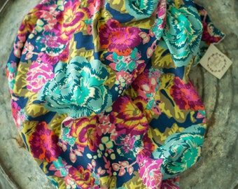 Cheeky Plum Dahlia Knit Swaddle Blanket
