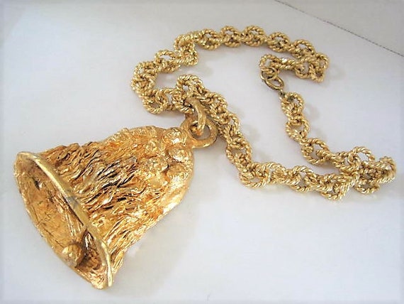 ERWIN PEARL Pendant, Gold Tone Rope Chain, Bell Pendant, Brutalist Style, Gold Tone Faces, Chunky 22 Inch Chain