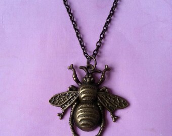♥ ♥ Bee metal pendant bronze ♥