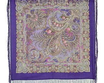 Beautiful 35x35"' Russian wool shawl (68115) with silk fringes